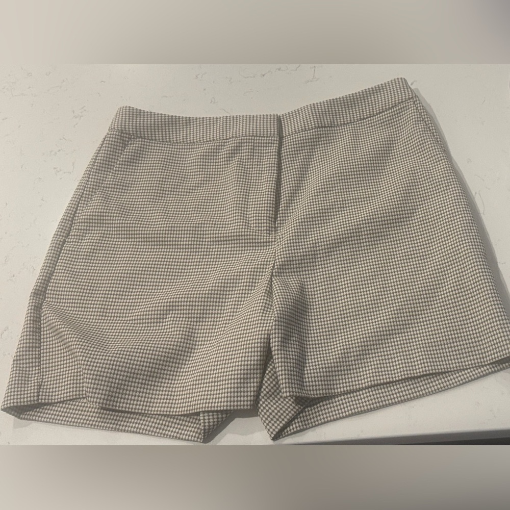 Worthington Women's Tan Checkered Shorts